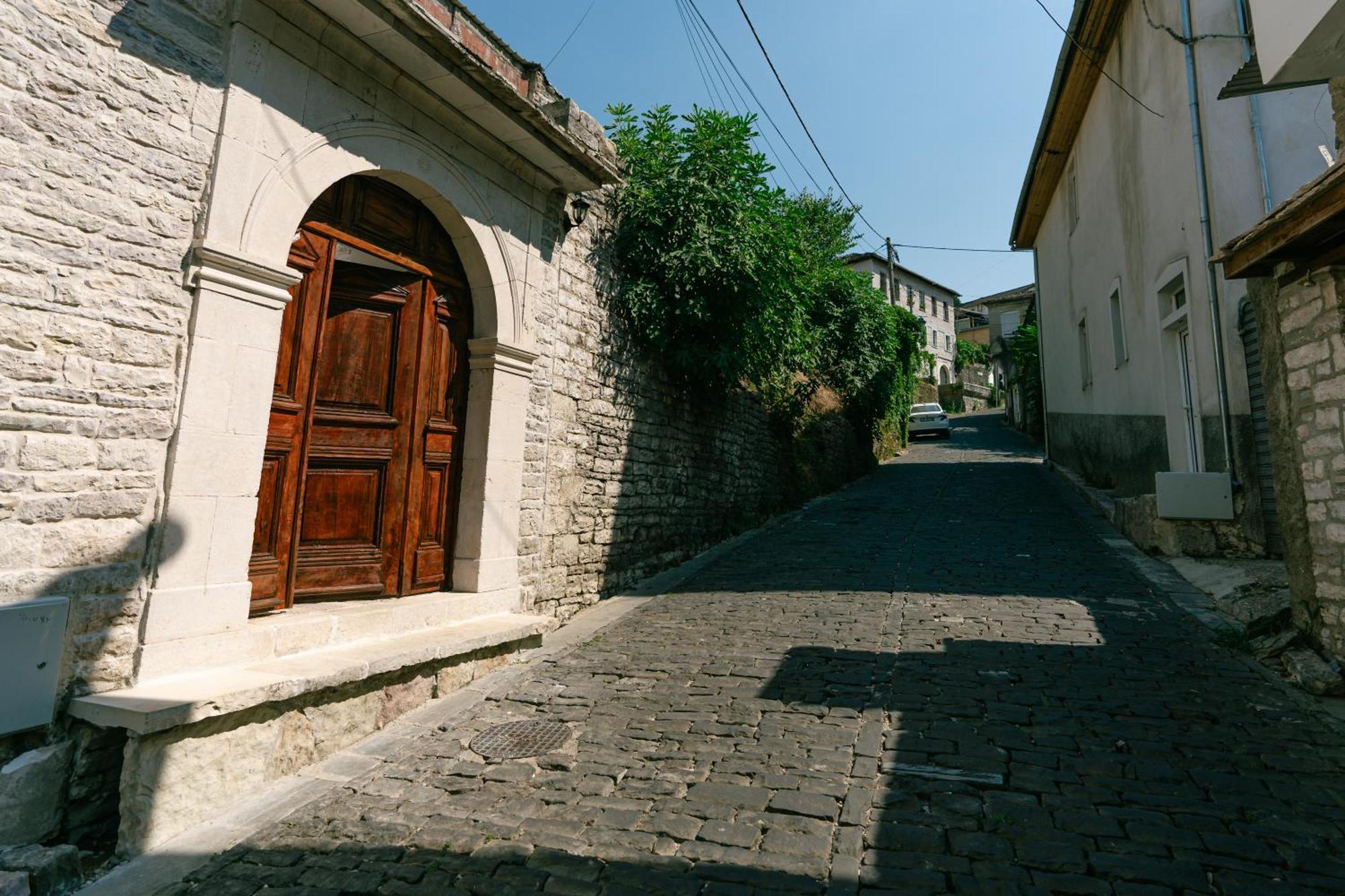 Petrichor Hotell Gjirokastër Exteriör bild