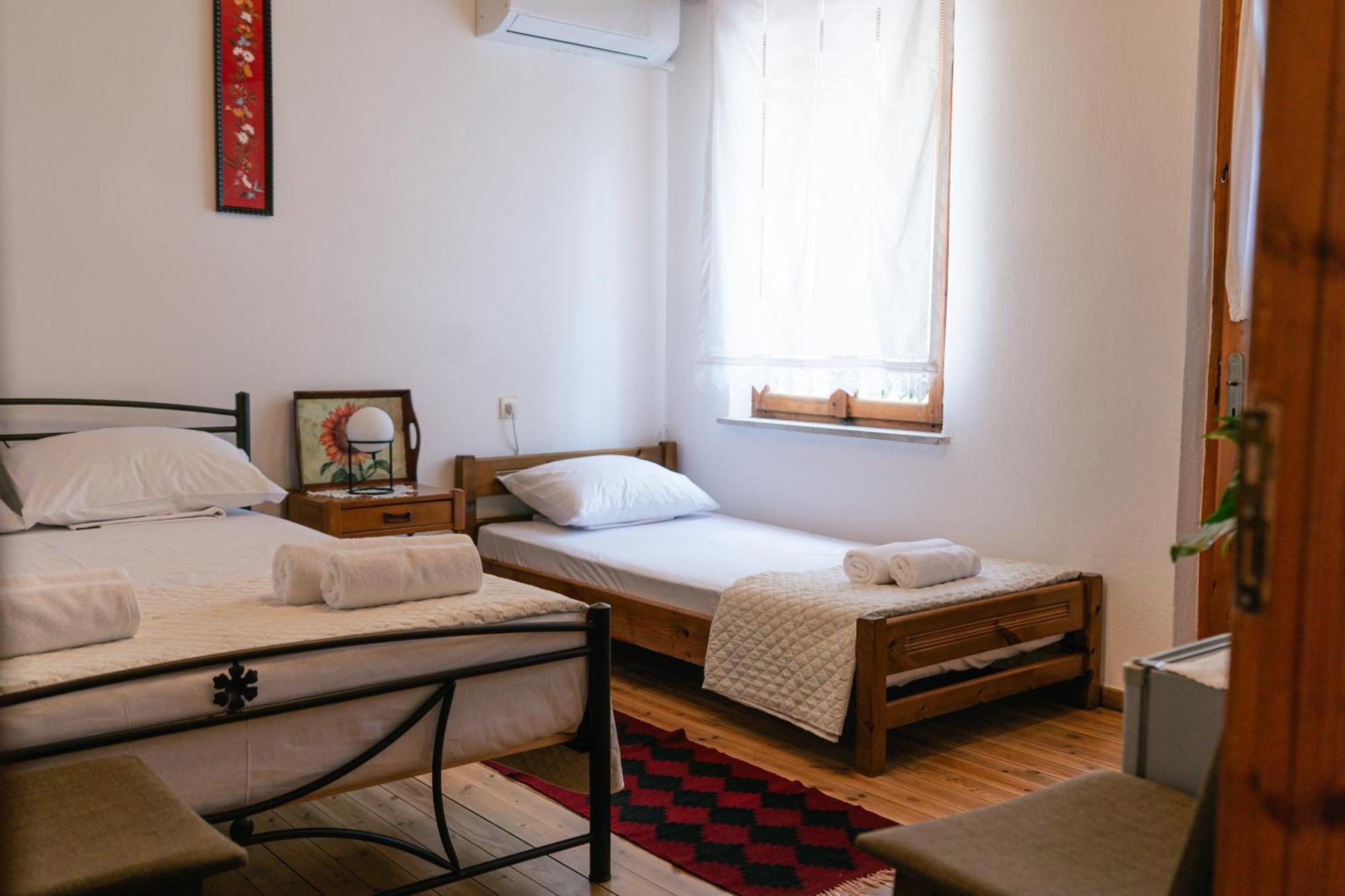 Petrichor Hotell Gjirokastër Exteriör bild