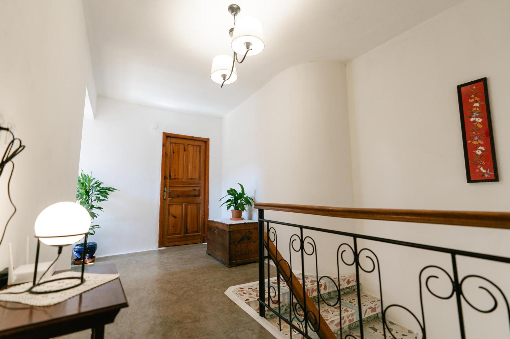 Petrichor Hotell Gjirokastër Exteriör bild
